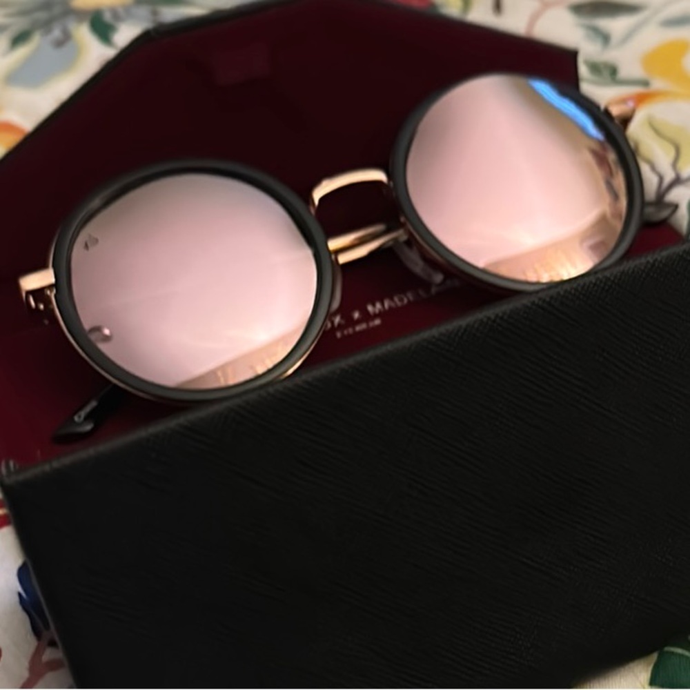 Chic Pink and Black Round Glasses